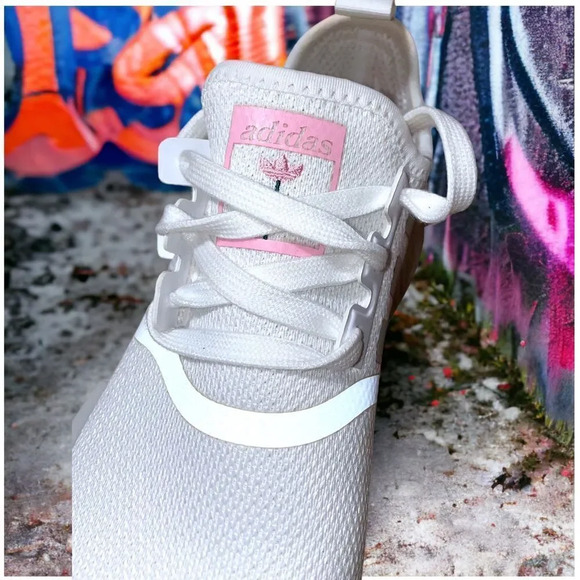 WOMENS ADIDAS NMD R1 WHITE/GREY/ PINK RUNNING SHOES SIZE 6 - Picture 2 of 16